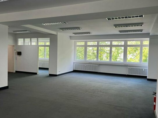 Sehr schöne Bürofläche für Konferenzen und Besprechungen in Wilmersdorf/Schöneberg