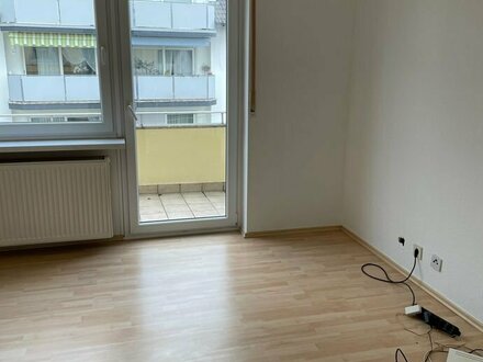 1-Zimmer-Wohnung mit Balkon und EBK in Seligenstadt-Froschhausen