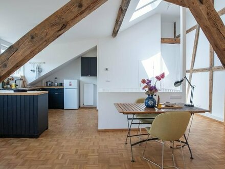 Sanierte 126 m² Maisonettewohnung mit Kamin und Dachterrasse mitten in Berlin-Kreuzberg