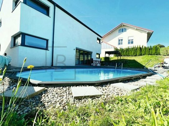 ++Exklusives Einfamilienhaus mit privatem Pool in begehrter Wohnlage++