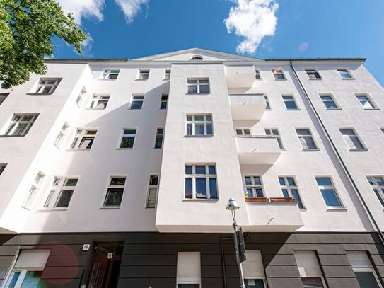 Für die ganze Familie: Vermiete 5-Zimmer-Altbauwohnung mit Balkon auf 129m² - PROVISIONSFREI