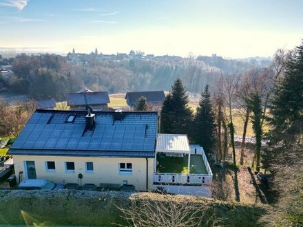 Zweifamilienhaus mit unverbaubarem Fernblick