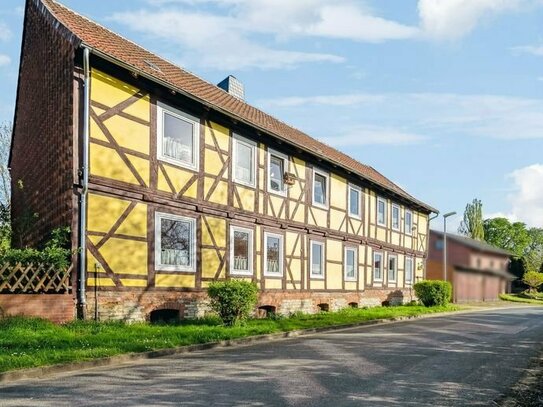 Solides Mehrfamilienhaus mit vier Wohneinheiten in Büddenstedt-Offleben