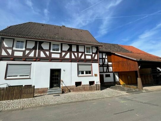 Einfamilienhaus mit Scheune in Roßbach