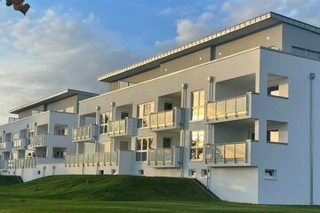 2-Zimmer-Wohnung mit Einbauküche und Balkon mit Blick ins Kinzigtal