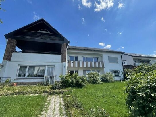 2 Familienhaus auf traumhaftem Sonnengrundstück