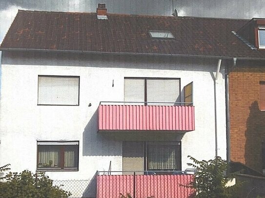 Doppelhaushälfte mit zwei getrennten Wohneinheiten in Mannheim-Neckarstadt für Investoren und Eigennutzer