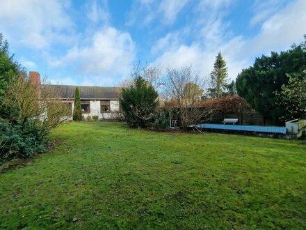 Sonniger Villenbauplatz nahe Schulen, Sport und Natur