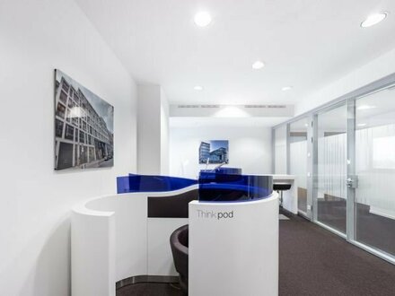 All-inclusive-Zugang zu Coworking-Bereiche in Regus Kranhaus 1