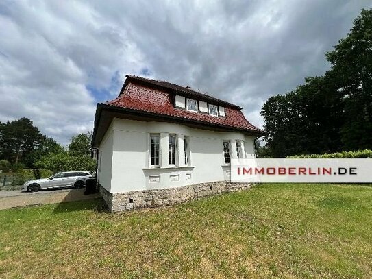 IMMOBERLIN.DE - Toplage in Seenähe: Klassisches Einfamilienhaus mit elegantem Ambiente