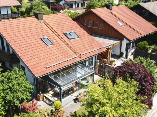 Sonnenverwöhnt & stilvoll! EFH mit Charme und schönem Gartenareal in bevorzugter Siedlungslage