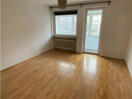 Gepflegte 2-Zimmer-Wohnung mit Einbauküche in München Neuhausen