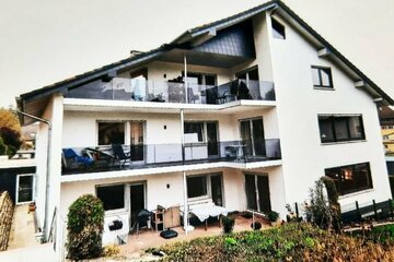 BAMMENTAL: 5-Zimmer-Wohnung mit West-Balkon in gepflegtem 3-Familienhaus