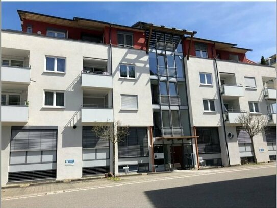 Barrierefreie 3-Zi.-Wohnung mit Balkon und Wanne in zentraler aber ruhiger und sonniger Lage in Schramberg