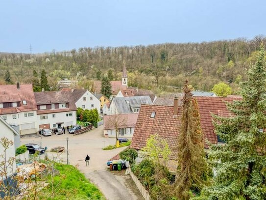 Lichtdurchflutete 5,5 Zimmer-Maisonette Wohnung inkl. 3 Terrassen & 2 TG Stellplätzen in bester Lage