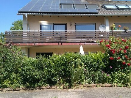 Ansprechende 2-Zimmer-Wohnung mit großem Balkon in verkehrsberuhigter Straße von Niederweimar