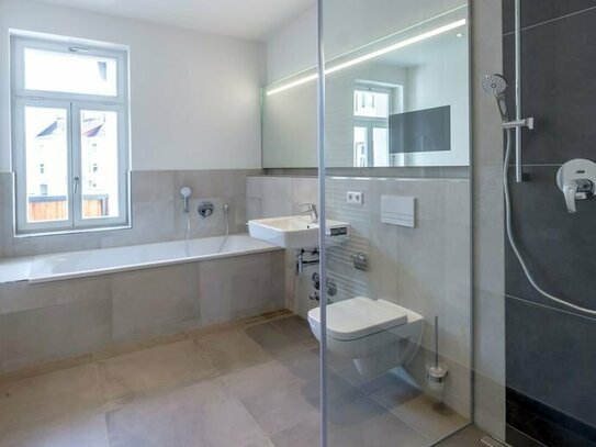 Luxussanierung 4-Raum-WE + Fußbodenheizung, Tageslichtbad, Gäste-WC, Abstellraum, Balkon, Aufzug