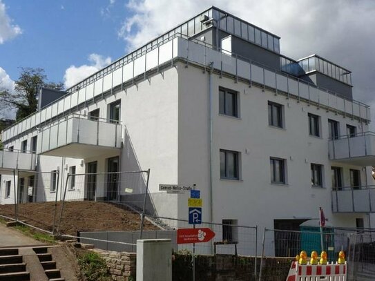 Erstbezug in Wertheim mit Burgblick: 3-Zimmer-Wohnung mit Balkon und TG- Stellplatz
