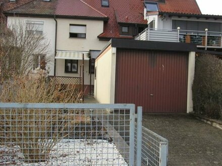 ** HAUS IN SÜDSTADT VON VILLINGEN ** überdachte Terrasse / Garage / Keller und Dachboden / guter Zustand !!!