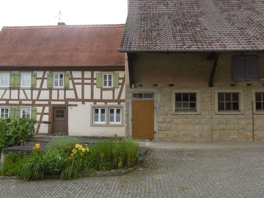 Große Hofstelle mit Haus , Scheune , Stall und ca. 2700qm Grundstück