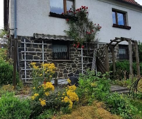 Gepflegtes Einfamilienhaus in Löhlbach, sofort frei