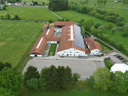 Auserlesene hochwertige Reitanlage mit vielfältigen Nutzungsmöglichkeiten