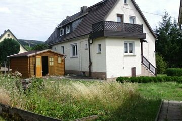 Achtung Familien! Doppelhaushälfte mit Garten und Garage