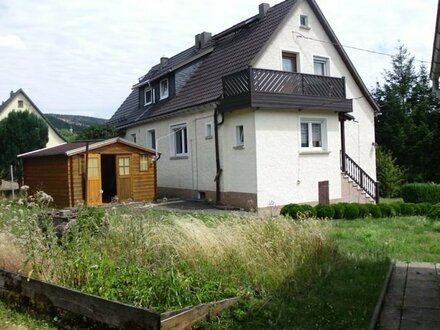 Achtung Familien! Doppelhaushälfte mit Garten und Garage