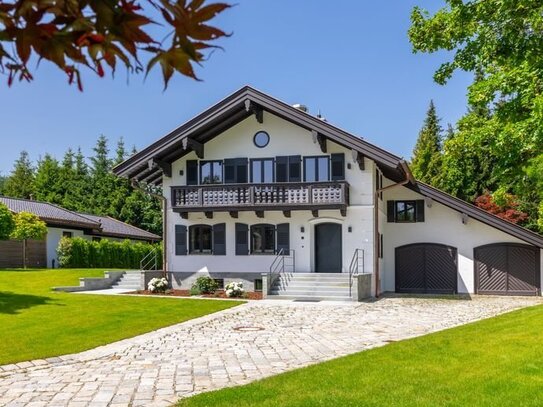 Bad Wiessee: Modernes Landhaus mit Außenpool