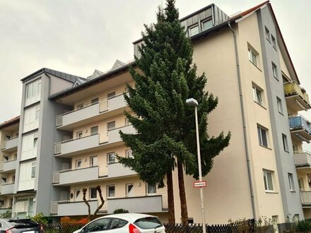 Schöner Wohnen in Feucht: Gemütliche 3-Zimmer-Wohnung mit Balkon