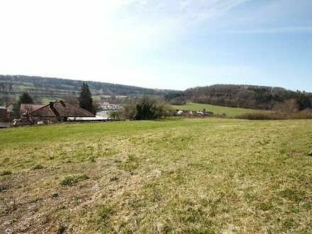 Traumhaftes Baugrundstück mit ca. 2770 m² Grundstücksfläche und unverbautem Weitblick.