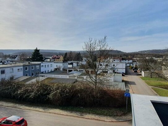 Maisonette-Wohnung mit Dachterrasse und Weitblick Richtung Frankreich in Saarbrücken