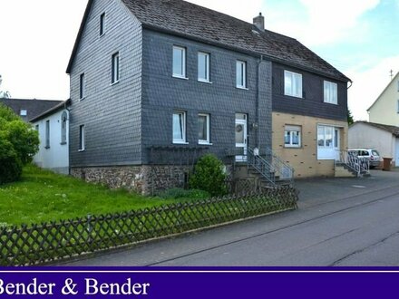 Sehr gepflegtes Wohnhaus mit Garten und Fernblick in Ortsrandlage - nahe Daaden!