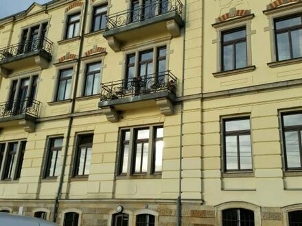 Elbflair in Dresden: 4-Zi-Whg. mit frz. Balkon