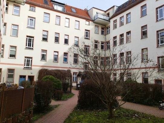 schöne 2-Zimmerwohnung mit Dielenboden für Kapitalanleger