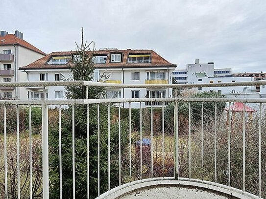 Kuschelige 2-Zimmer-Wohnung mit ruhigem Ostbalkon in München-Milbertshofen