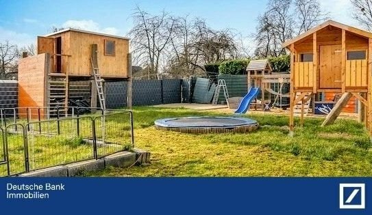 Modern saniert in idealer Lage: Kinderfreundliches Familienparadies am Stadtrand von Düren