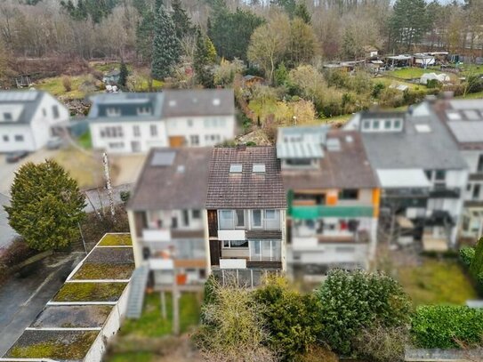 In gesuchter Lage! Großzügiges Reihenmittelhaus mit viel Potential