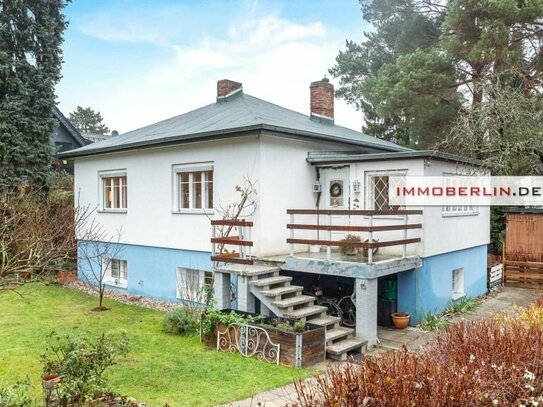 IMMOBERLIN.DE - Charmantes Haus auf großzügigem Grundstück in exzellenter Lage