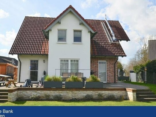 Ihr neues Zuhause! Modernes Einfamilienhaus mit großem Garten für Ihre Familie in Bedburg-Hau
