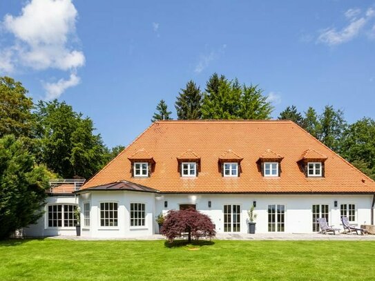 ONE OF A KIND | Herrenhaus mit atemberaubendem Bergblick