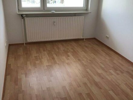 helle renovierte 3-Zi Wohnung ab 01.04.2024 in Unterhaching, Grünau zu vermieten