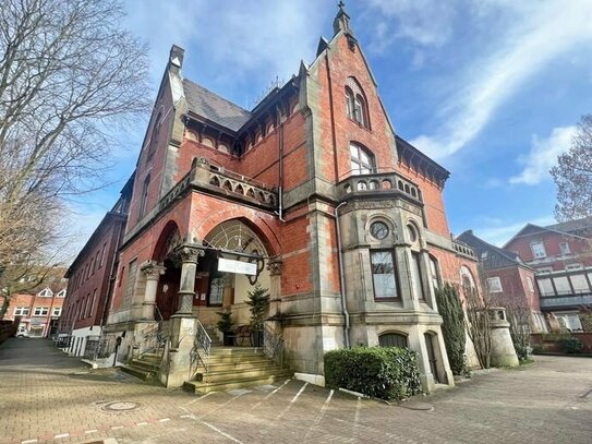 Historische Villa - Gebäudekomplex mit medizinischer Nutzung