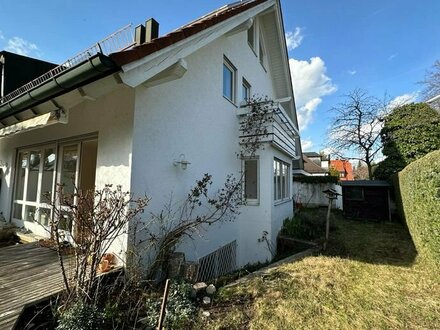 Schmuckstück am Waldrand! Ensemblehaus in ruhiger Lage Grünwald