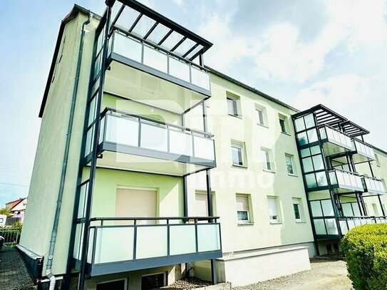 Schöne modernisierte 4 Zimmer Wohnung mit Balkon und Garage in gepflegter Wohnanlage