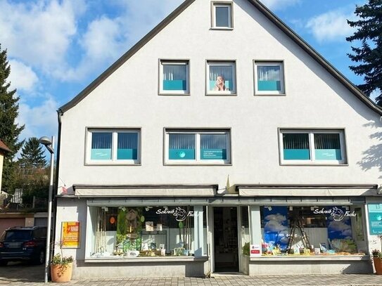 Geschäftshaus mit Einzelhandel und Zahnarztpraxis in Remshalden-Grunbach