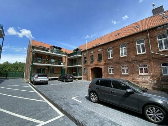 Erstklassig 2-Zimmerwohnung mit EBK, großen WZ und geräumigen Balkon zu vermieten!!