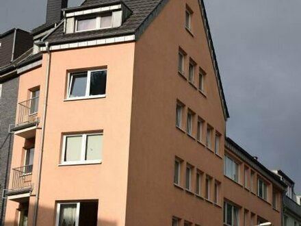 Am 03.04.2024 um 15:00 Uhr Besichtigung Schöne 2- Zimmer Wohnung mit Balkon 1, Schlafzimmer - 1 Bad - 1 Wohnzimmer