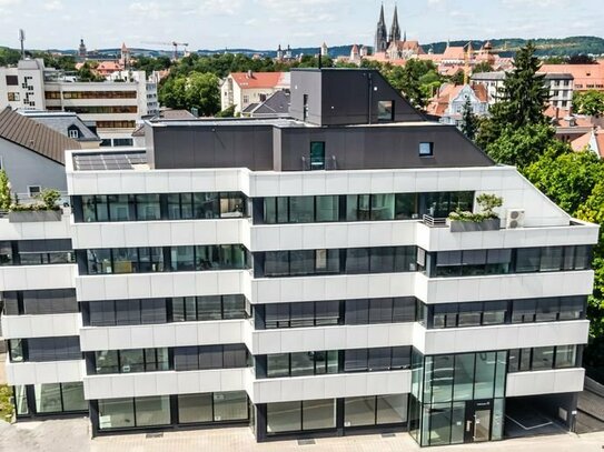 Modernisierte, helle Büroetagen am Stobäusplatz