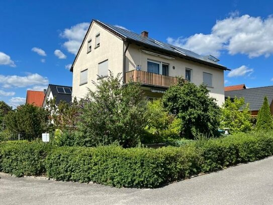 Gepflegtes Mehrfamilienhaus in bester Lage, Pettstadt, 3-Parteien, 4 Garagen, ca. 245 qm. Wohnfläche, voll vermietet, K…